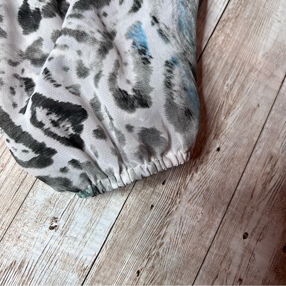 💚Jennifer Lopez top - Picture 4 of 8